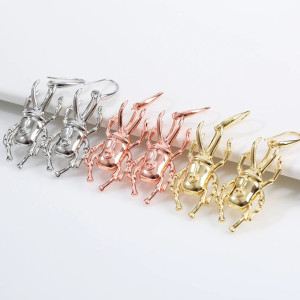 Boucles d'Oreilles Scarabée Cœur – Bijou Insecte 3D Or/Argent