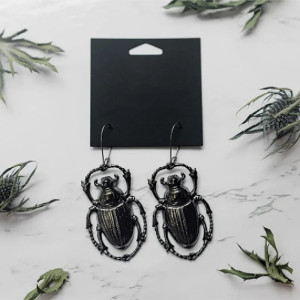 Boucles d'Oreilles Scarabée Graphite | Bijou Gothique Insecte