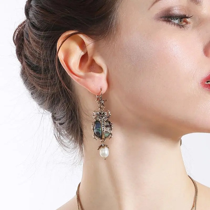 Boucles d'Oreilles Scarabée Nacre d'Ormeau - Bijou Unique