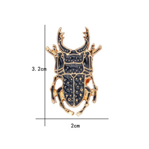 Broche Escarabajo Negro Imperial – Elegancia Esmaltada y Simbólica