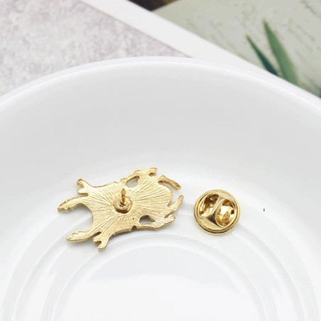 Broche Scarabée Noir Impérial – Bijou Unique en Émail