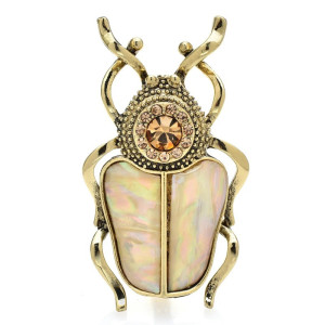 Broche Scarabée en Nacre Unique | Bijou Insecte Élégant