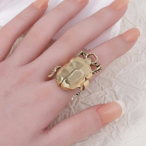 Bague Lucane Mystique – Bijou Insecte Noir ou Or Cadeau