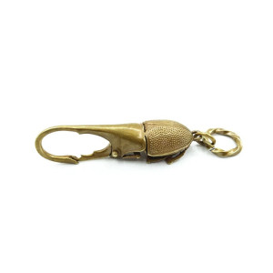 Porte-Clé Scarabée Hercule Doré – Charme Rétro & Puissant