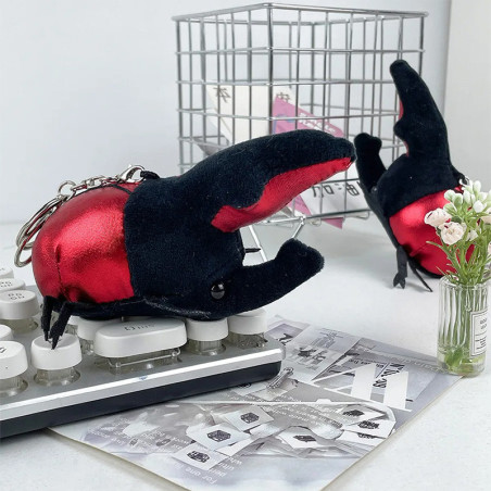 Porte-clés Peluche Scarabée Dynaste Rouge | Velours & Métal