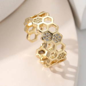 Bague Ruche & Alvéoles Dorées : Cadeau pour Amoureux d'Abeilles