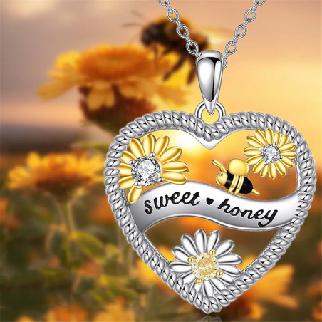 Collar Abeja Corazón "Sweet Honey": ¡una Joya Romántica!