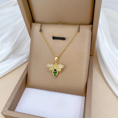Collar Abeja Dorado y Verde Esmeralda | Joya Luminosa Única