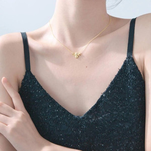 Collier Abeille en Or "Mini Queen" | Cadeau Idéal pour Femme