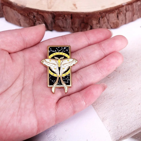 Pin's Papillon Oracle Lunaire | Broche Ésotérique & Élégante