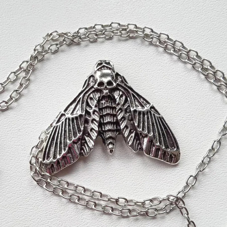 vue complète du Collier Papillon Sombre Mystique