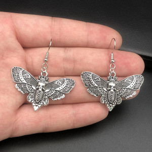 Boucles d'Oreilles Gothiques Papillon Tête de Mort | Bijou Occulte