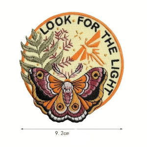 Toppa Ricamata Farfalla "Look for the Light" | 1001api