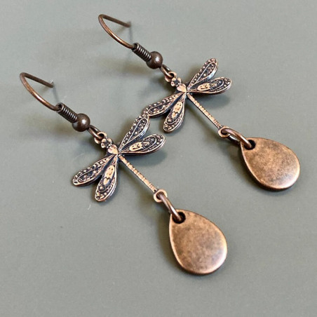 Orecchini Libellula Eleganza Antica - Stile Vintage in Bronzo!