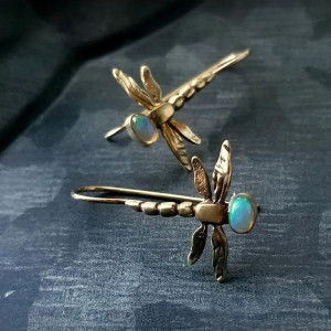 Boucles d'Oreilles Libellule & Opale | Bijou Nature Élégant