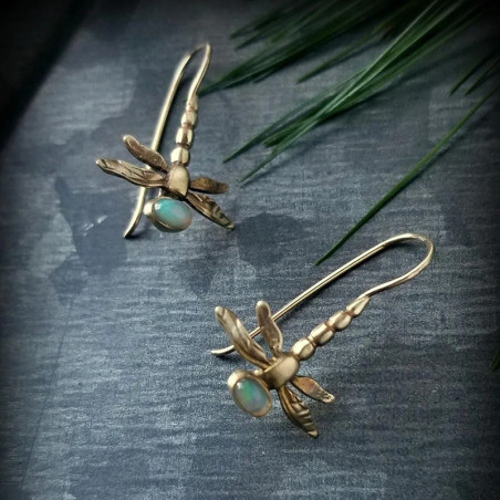 Libellen Ohrringe Gold mit Opal | Süßer Naturschmuck für Frauen