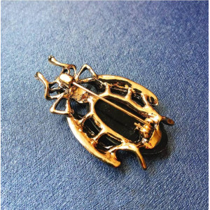 Baroque Emerald Scarab Brooch - Elegant Vintage Jewelry Pin