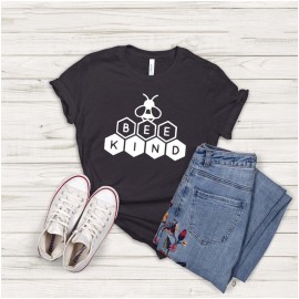 T-shirt Abeille en forme de nid d'abeille Design avec inscription Bee Kind - noir