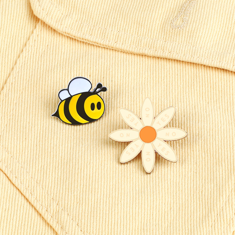 Cute Bee & Daisy Enamel Pin Set | Unique Bee Jewelry Gift