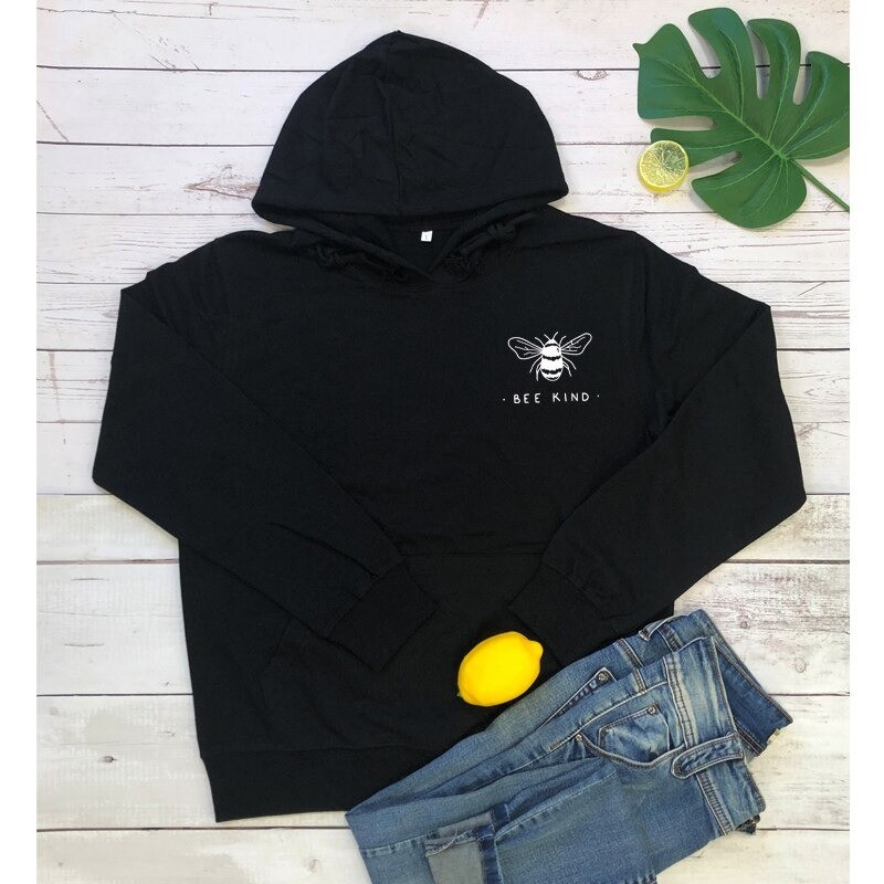 Sweat-shirt Femme à manches longue, capuche et poche ventrale Bee Kind noir