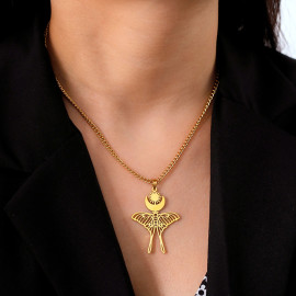 Collier papilion doré avec lune et soleil