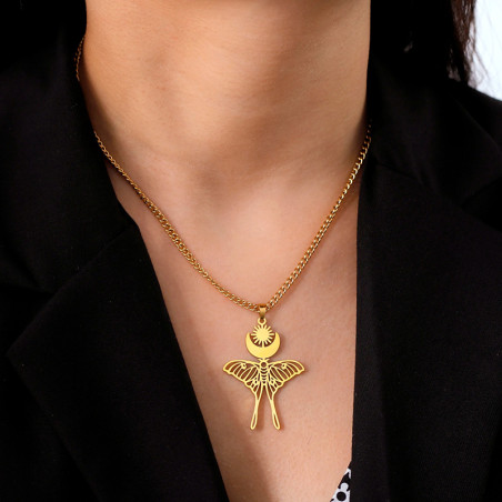 Collier papilion doré avec lune et soleil