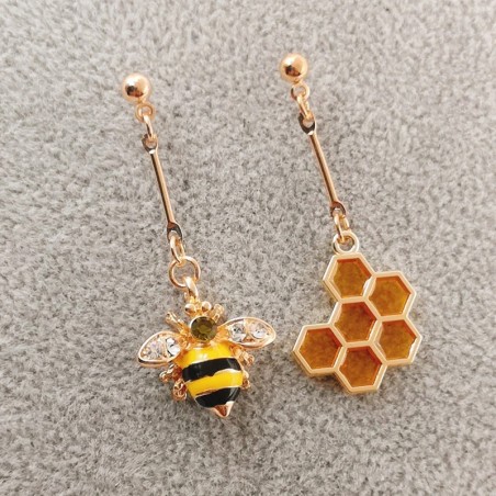Boucles d'oreilles abeille plus nid d'abeille hexagonal en émail jaune