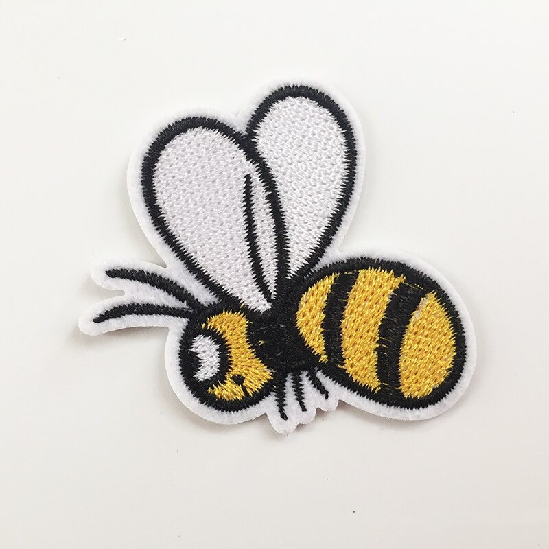 Patch brodé en forme d'abeille de taille moyenne !