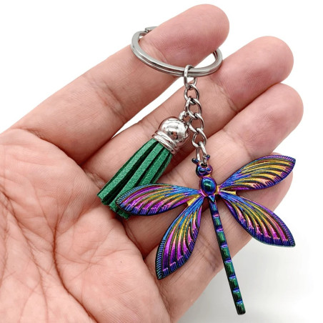 Vue Portée du Porte-clés Libéllule Multicolore avec Pompon en Cuir couleur Vert